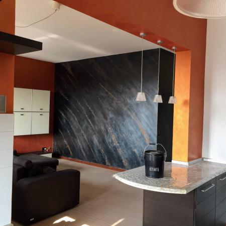 Pietra Spaccata Nero Arancio 2